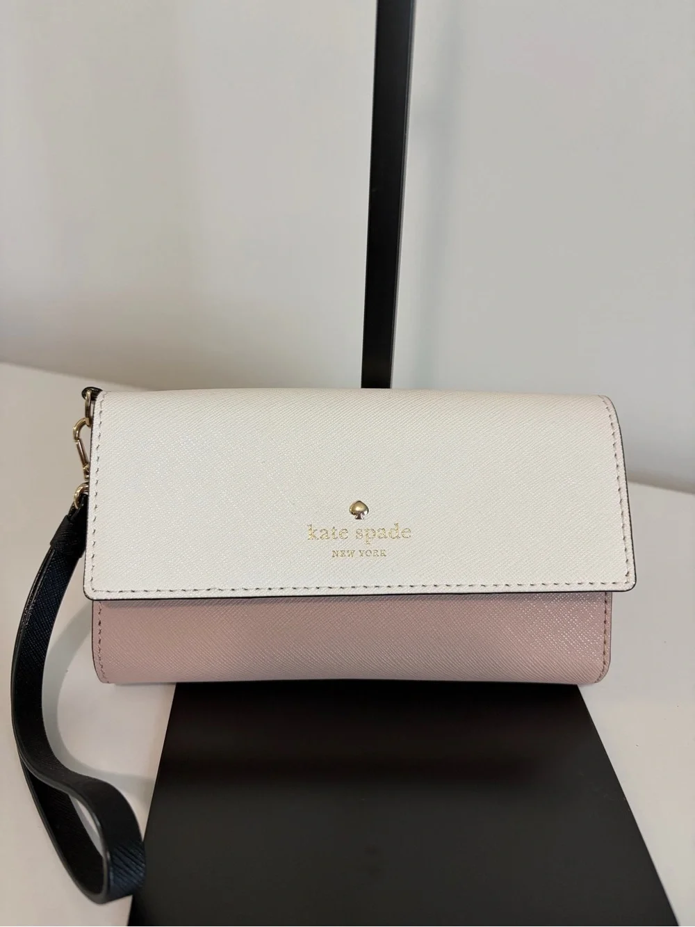 Kate Spade Baru 1978 White and Blush Two-Tone Wristlet